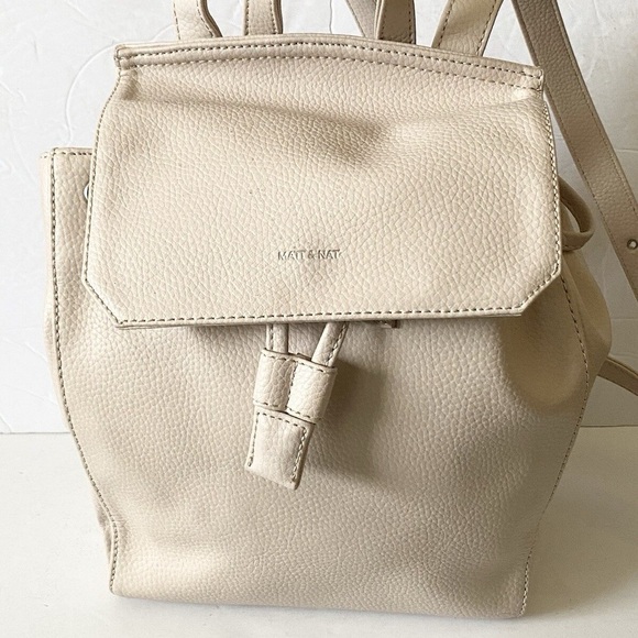 Matt & Nat Cream Backpack - Picture 2 of 5